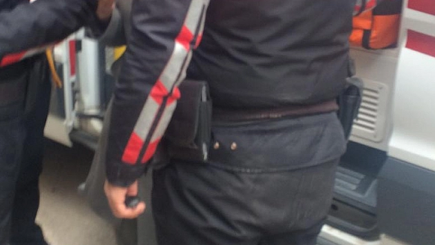 EVİNİ  BENZİN DÖKÜP YAKMAK İSTEDİ