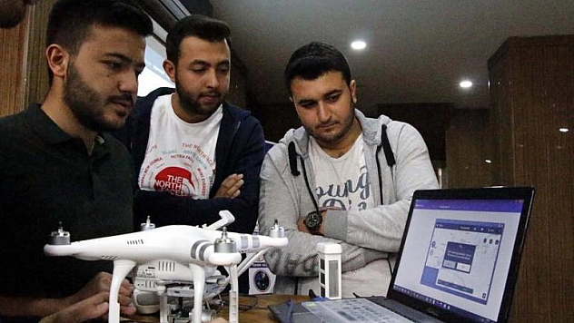 ELAZIĞ'DA UÇAN HAVA ARAÇLARI VE DRONE EĞİTİMİ VERİLİYOR