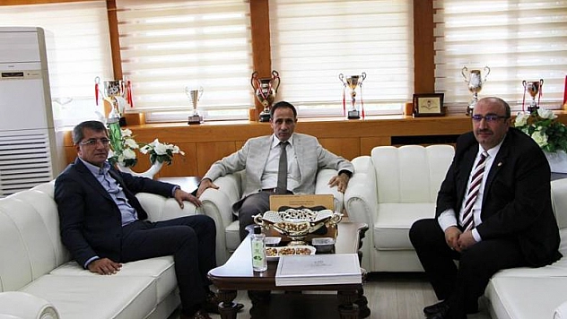 REKTÖR PROF. DR. DEMİRDAĞ'A HAYIRLI OLSUN ZİYARETİ