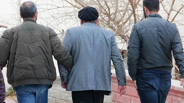 FETÖ'NÜN EĞİTİM YAPILANMASINA OPERASYON: 8 GÖZALTI