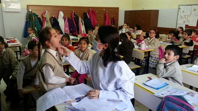 AĞIZ VE DİŞ SAĞLIĞI TARAMASI YAPILDI 