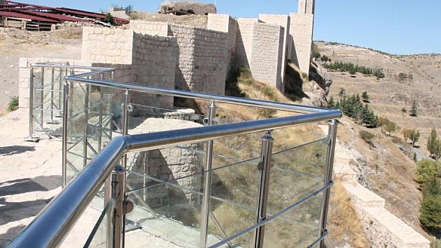 HARPUT KALESİ'NE SEYİR TERASLARI YAPILDI