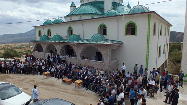 Hüseyin Zati Yıldırım Camii İbadete Açıldı ! 