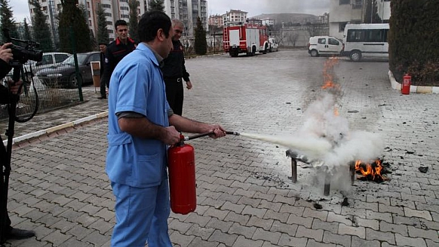 İTFAİYE MÜDÜRLÜĞÜ TATBİKATLARINA DEVAM EDİYOR
