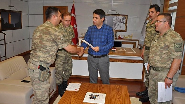 JANDARMA PERSONELİ BAŞARI BELGESİ İLE ÖDÜLLENDİRİLDİ