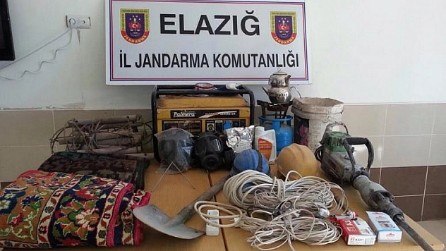 KAÇAK KAZI YAPAN 4 ŞÜPHELİ YAKALANDI