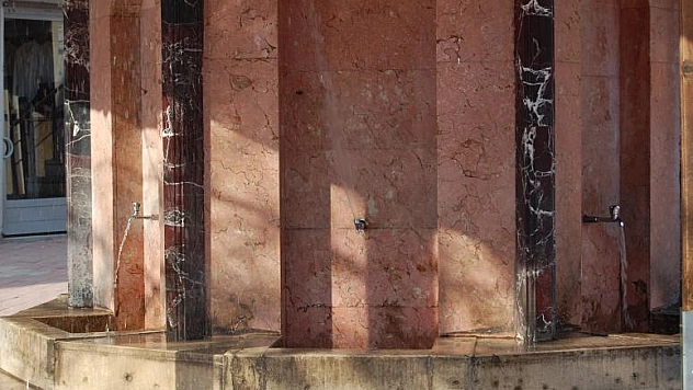 KARAÇALI ÇEŞMESİ SAATLERCE BOŞA AKTI