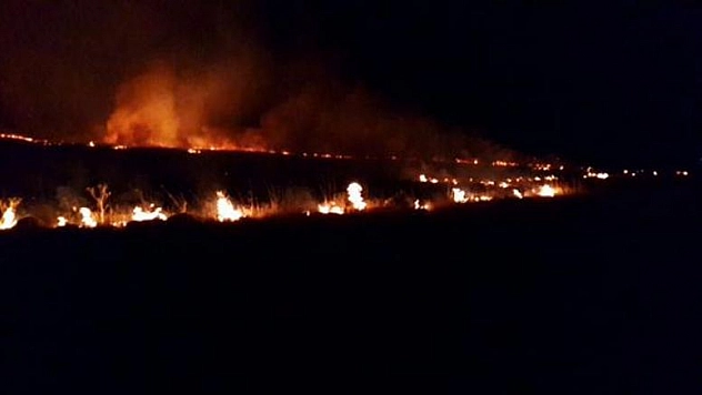 KATI ATIK DEPOSUNDAKİ YANGIN KORKUTTU