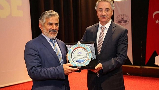 KONFERANS DÜZENLENDİ 