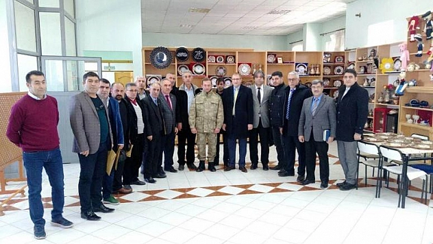 KOVANCILAR KAYMAKAMI MUHTARLARIN SORUNLARINI DİNLEDİ