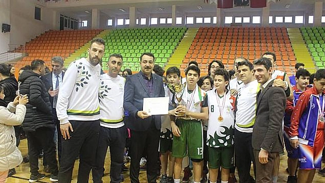 Yıldızlarda şampiyonlar belirlendi