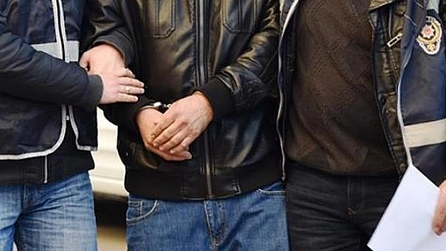 GÖÇMEN KAÇAKÇILIĞI YAPAN 13 KİŞİ GÖZALTINA ALINDI 