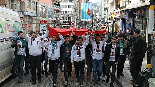 Rize'de Mehmetçiğe destek yürüyüşü