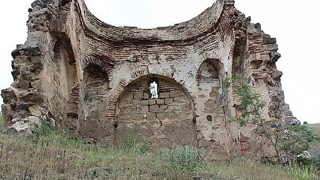 450 YILLIK MESCİD İBADETE AÇILIYOR