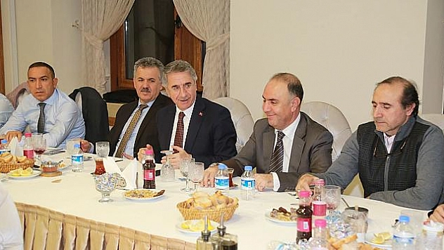 YANILMAZ ANKARA'DA Kİ ELAZIĞLILARLA BİR ARAYA GELDİ