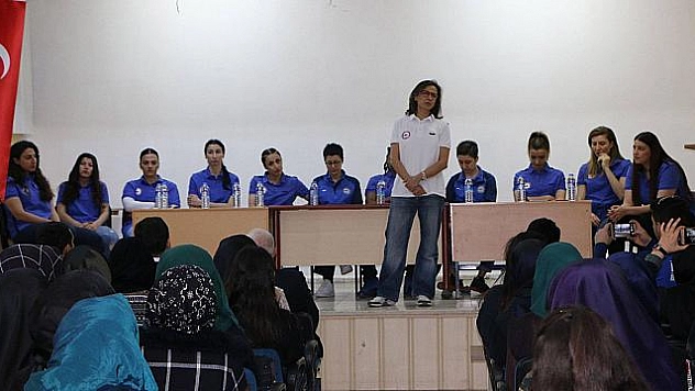 Potanın perileri öğrencilerle buluştu