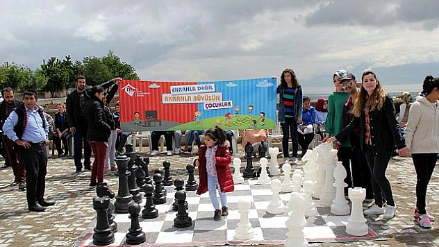 'EKRANLA DEĞİL AKRANLA BÜYÜSÜN ÇOCUKLAR' PROJESİ BAŞLADI