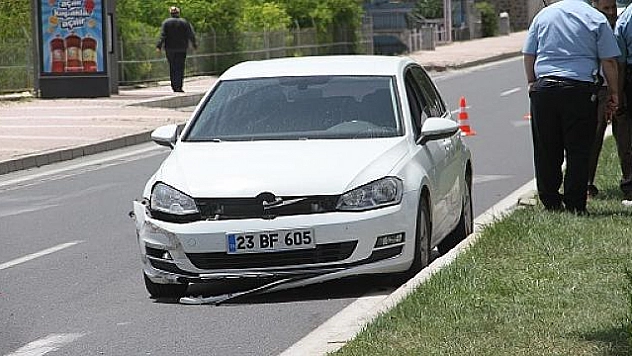 ELAZIĞ'DA TRAFİK KAZASI: 4 YARALI