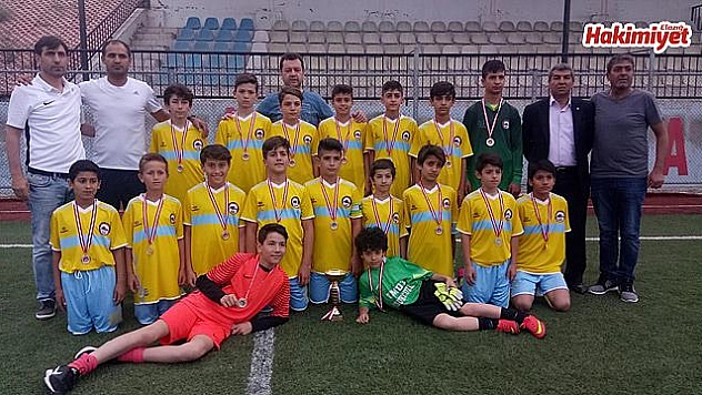 U-12'de şampiyon İl Özel İdare