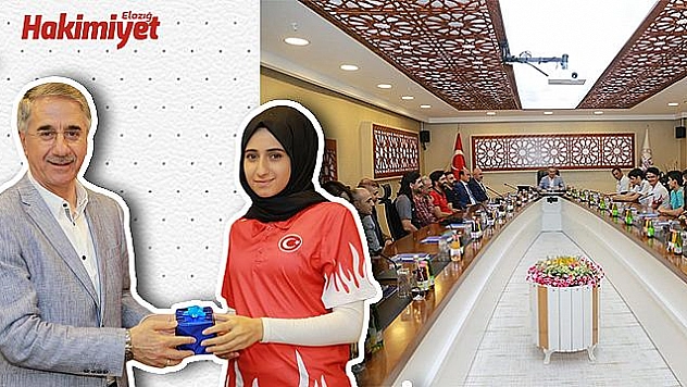 ŞAMPİYON SPORCULARDAN BAŞKAN YANILMAZ'A ZİYARET