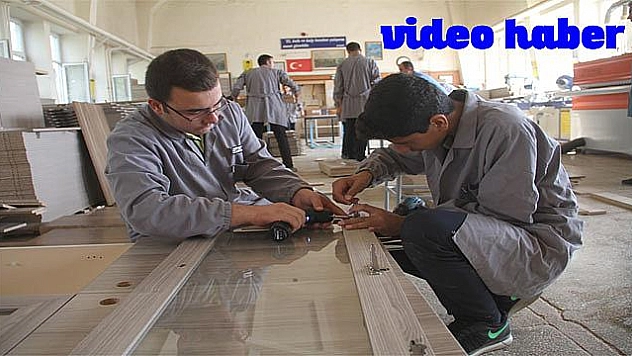 Öğrencilerin üretim yaptığı okul 1 milyon 150 bin lira gelir elde etti