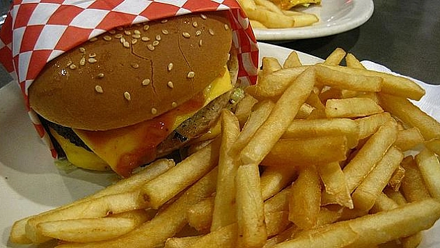 Fast Food En Az Sigara Kadar Tehlikeli