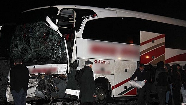 Bingöl-Elazığ karayolunda  kaza:8 yaralı 