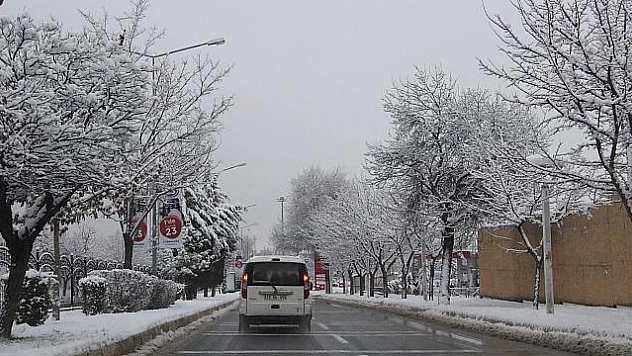 Elazığ'da 92 köy yolu ulaşıma kapandı