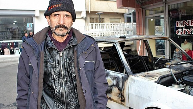 Baba ve oğlunun araçları kundaklandı