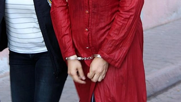 FETÖ'nün kadın yapılanmasına yönelik operasyonda 5 tutuklama