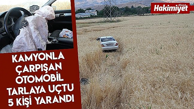 Kamyonla çarpışan otomobil tarlaya uçtu