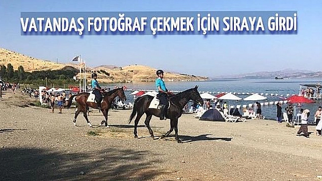 Atlı devriye, Hazar Gölü Plajı'na indi  