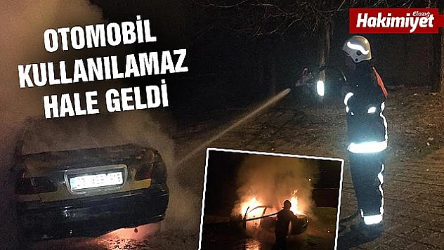 Elazığ'da otomobil alev alev yandı