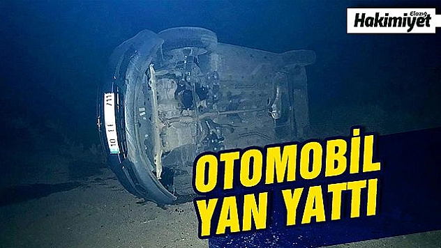 DİREKSİYON HAKİMİYETİNİ KAYBEDEN OTOMOBİL YAN YATTI