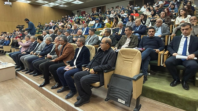 28. Uluslararası Hazar Şiir Akşamları panel ile başladı