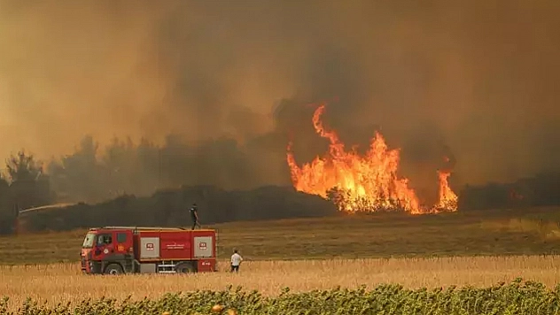 42 saatlik orman yangını kısmen kontrol altına alındı