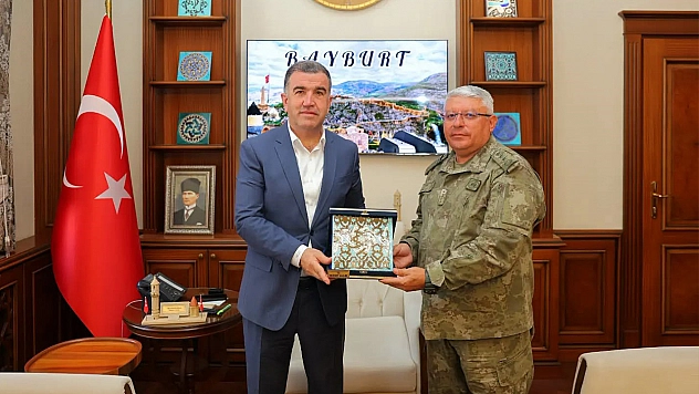 8. Kolordu'da görev değişimi: Kurmay Başkanlığı'na Albay Erdem Yeni atandı