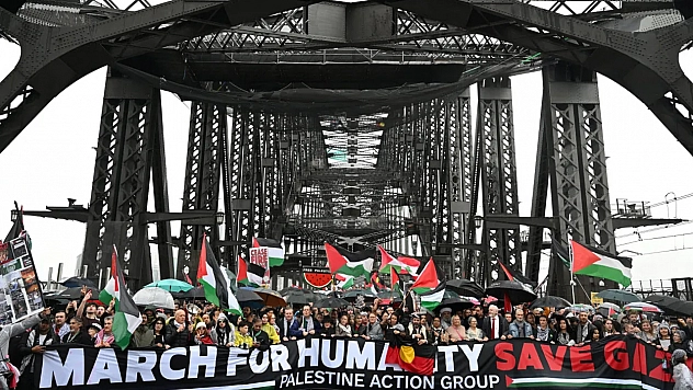 90 bin kişi Gazze için yürüdü