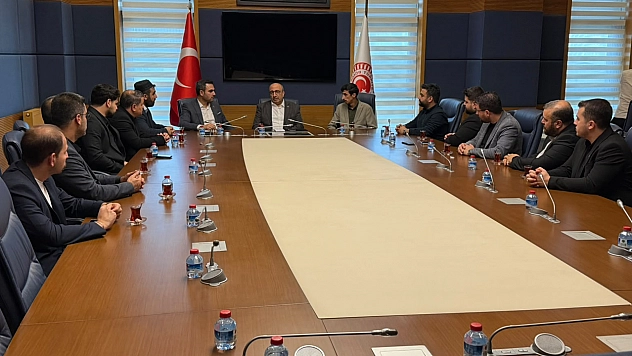 Açıkkapı TÜGVA'lı gençlerle TBMM'de bir araya geldi