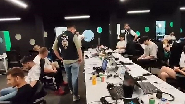 Adalet Bakanlığı'ndan uluslararası dolandırıcılık operasyonu