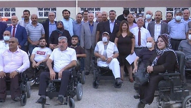 AED'den 33 akülü tekerlekli sandalye