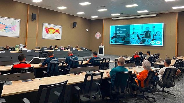 Elazığ'da AFAD'a uyuşturucu semineri: Aile uyarısı geldi