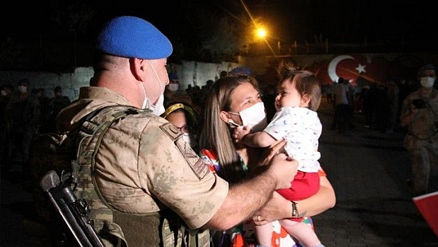 Afrin'den dönen kahraman JÖH'çüler vatanlarına ve sevdiklerine kavuşmanın mutluluğunu yaşadı