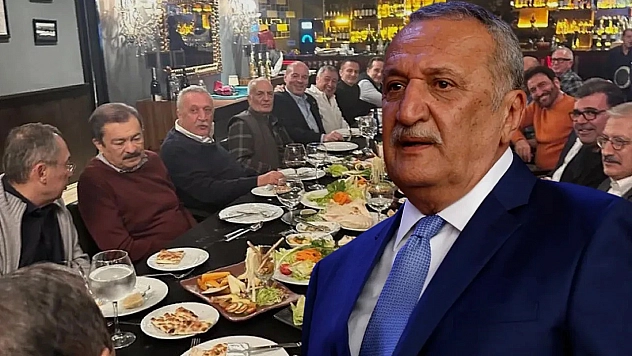Ağar: 'Devlet meselesi o kadar kalabalık masada mı konuşulur'