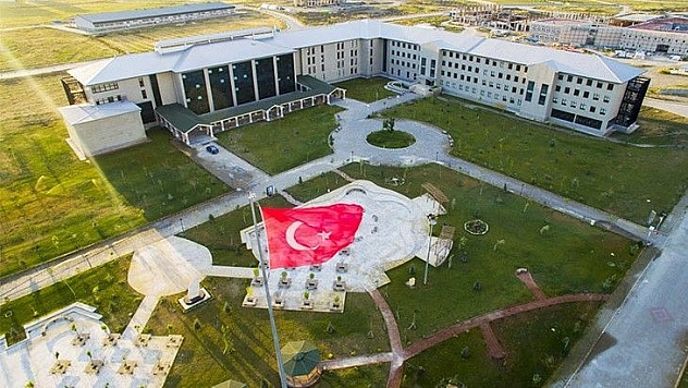 Ağrı İbrahim Çeçen Üniversitesi 10 Öğretim Üyesi alıyor