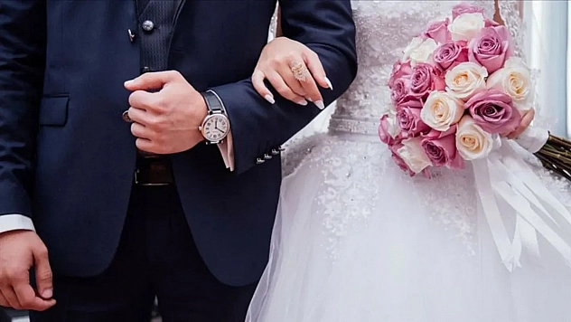 Aile ve Gençlik Fonu'ndan genç çiftlere milyarlık destek