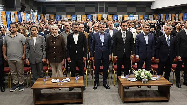 AK Parti'de bayram birlikteliği: Teşkilat bayramlaştı
