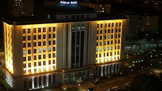 Ak Parti'de 'kim konuşacak' krizi