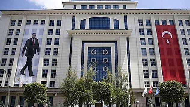 Ak Parti Halktan Koptu mu?