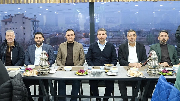 AK Parti merkez ilçe teşkilatı iftarda buluştu